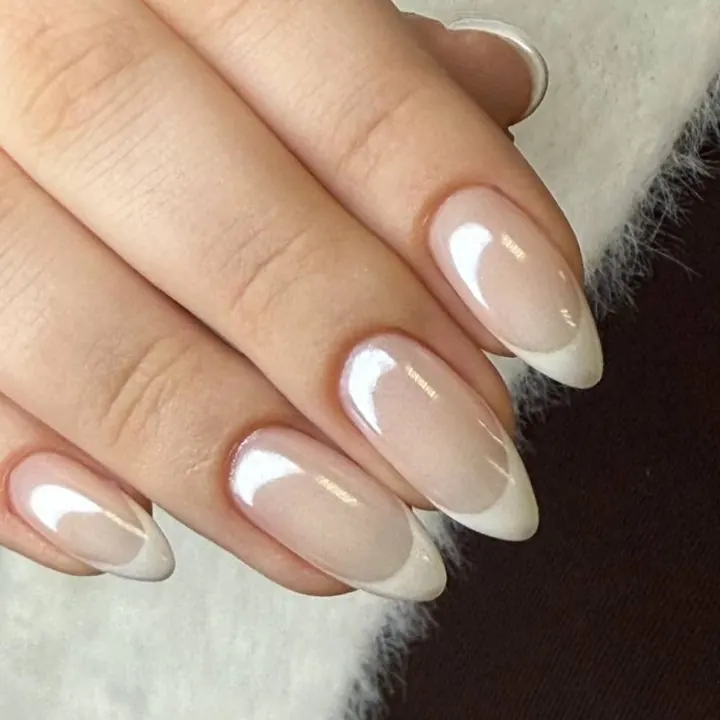 Маникюр и педикюр 39